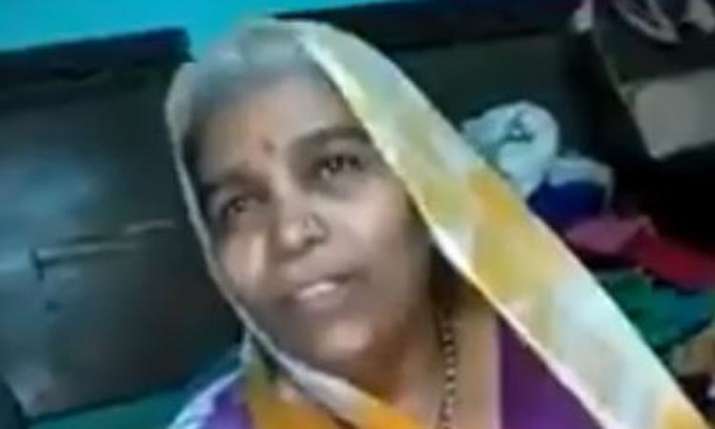 This woman singing Indian folk song about rain will win your heart This woman singing Indian folk song about rain will win your heart - India TV