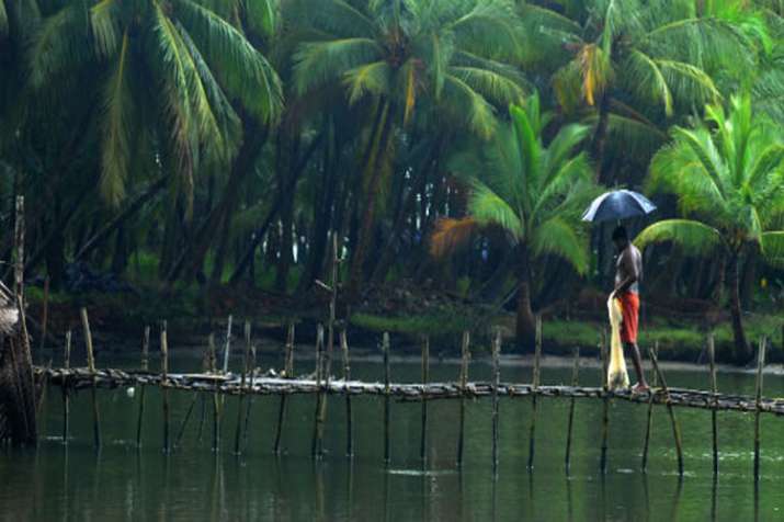IMD forecasts normal rain during Monsoon Season 2019 in its first estimate IMD forecasts normal rain during Monsoon Season 2019 in its first estimate - India TV