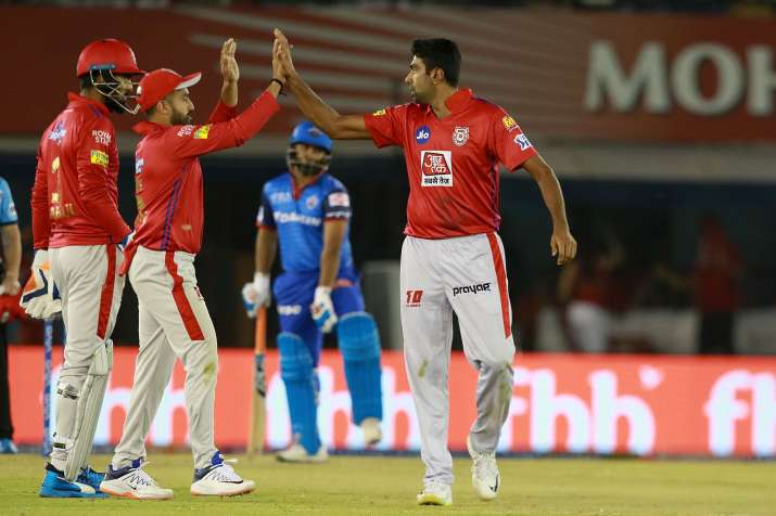 KXIP vs DC Highlights: सैम करन की हैट्रिक (11/4) की बदौलत पंजाब ने दिल्ली को 14 रनों से हराकर जीता घ KXIP vs DC Highlights: सैम करन की हैट्रिक (11/4) की बदौलत पंजाब ने दिल्ली को 14 रनों से हराकर जीता घ- India TV