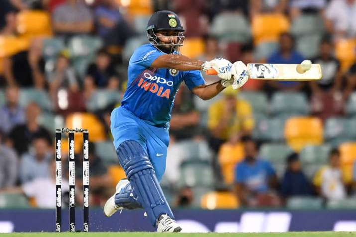 ऋषभ पंत के विश्व कप टीम में शामिल नहीं होने से थोड़ा हैरान हूं: सुनील गावस्कर ऋषभ पंत के विश्व कप टीम में शामिल नहीं होने से थोड़ा हैरान हूं: सुनील गावस्कर - India TV