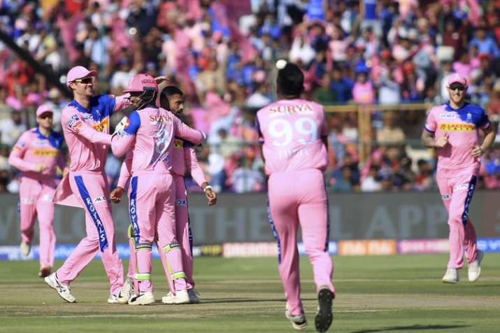 IPL 2019, RR vs MI: स्टीव स्मिथ की कप्तानी पारी, राजस्थान रॉयल्स की मुंबई इंडियंस पर आसान जीत IPL 2019, RR vs MI: स्टीव स्मिथ की कप्तानी पारी, राजस्थान रॉयल्स की मुंबई इंडियंस पर आसान जीत - India TV