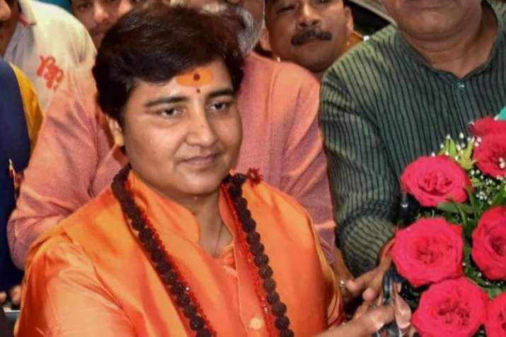 साध्वी प्रज्ञा का विवादित बयान, कहा-मैंने हेमंत करकरे को श्राप दिया था, सर्वनाश होगा साध्वी प्रज्ञा का विवादित बयान, कहा-मैंने हेमंत करकरे को श्राप दिया था, सर्वनाश होगा- India TV