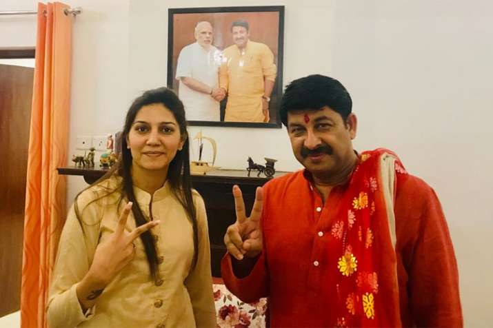 Sapna Choudhary and Manoj Tiwari Sapna Choudhary and Manoj Tiwari- India TV