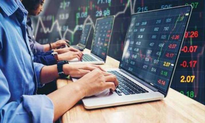 Sensex slips from lifetime high on profit booking Sensex slips from lifetime high on profit booking- India TV Paisa