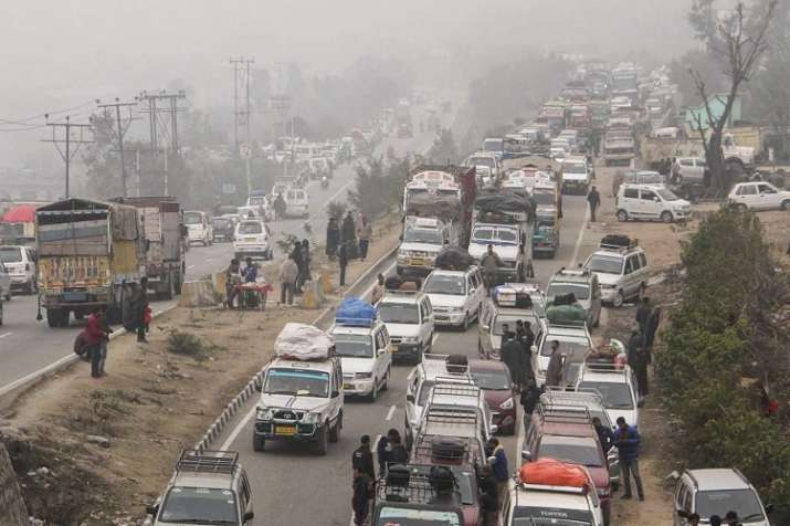 Jammu-Srinagar National Highway blocked Jammu-Srinagar National Highway blocked- India TV