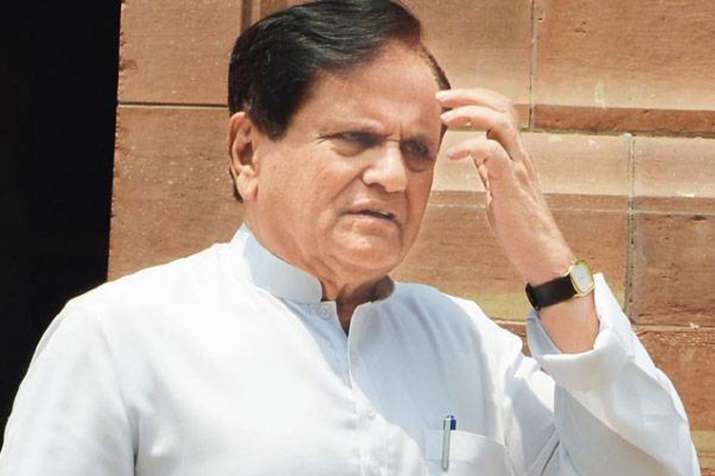 मोदी के ‘भ्रष्टाचारी नंबर वन’ बयान पर पलटवार करते हुए अहमद पटेल ने कर दी यह बड़ी चूक! मोदी के ‘भ्रष्टाचारी नंबर वन’ बयान पर पलटवार करते हुए अहमद पटेल ने कर दी यह बड़ी चूक!- India TV