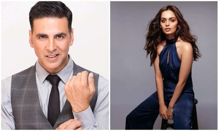 Akshay kumar and manushi chiilar Akshay kumar and manushi chiilar- India TV