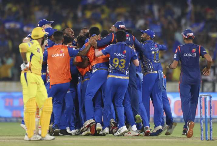 IPL 2019 Final: लसिथ मलिंगा ने आखिरी ओवर में पलटी बाजी, मुंबई रिकॉर्ड चौथी बार बनी विजेता IPL 2019 Final: लसिथ मलिंगा ने आखिरी ओवर में पलटी बाजी, मुंबई रिकॉर्ड चौथी बार बनी विजेता- India TV