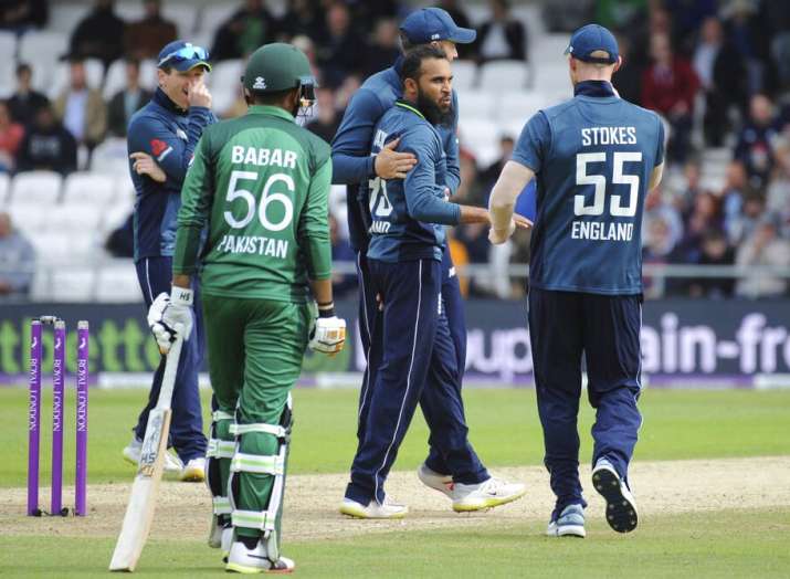 Fabulous work from Adil Rashid! A back-flick onto the stumps Like MS Dhoni Fabulous work from Adil Rashid! A back-flick onto the stumps Like MS Dhoni - India TV