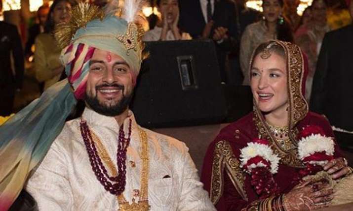 Arunoday Singh, Lee Elton Arunoday Singh, Lee Elton- India TV