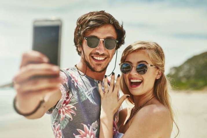 5 things to never post about your relationship on social media 5 things to never post about your relationship on social media - India TV