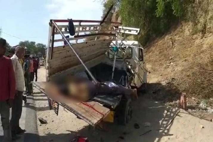 11 people killed in Massive road accident in anand of Gujarat 11 people killed in Massive road accident in anand of Gujarat- India TV