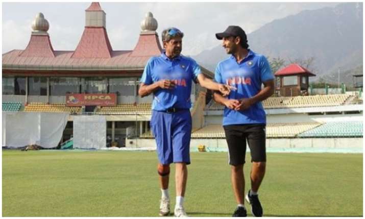 Kapil dev and ranveer Singh Kapil dev and ranveer Singh- India TV