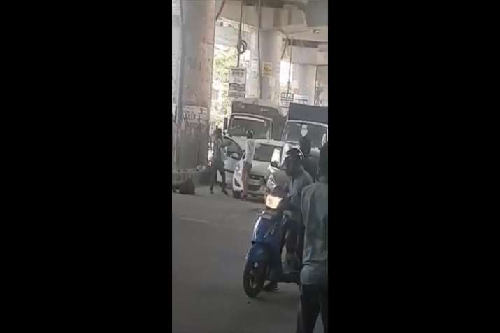 Shootout in Dwarka stuns Delhi, incident caught on camera | Watch video Shootout in Dwarka stuns Delhi, incident caught on camera | Watch video- India TV