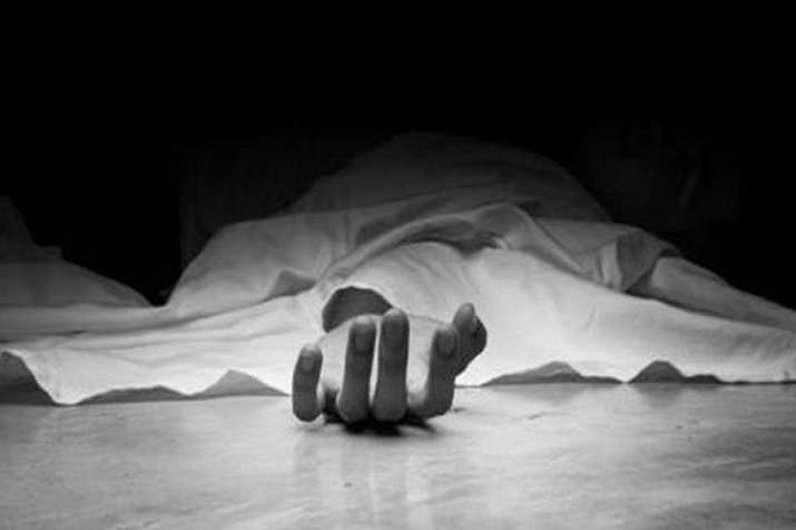 Sub Inspector shot dead himself by his service revolver... Sub Inspector shot dead himself by his service revolver...- India TV