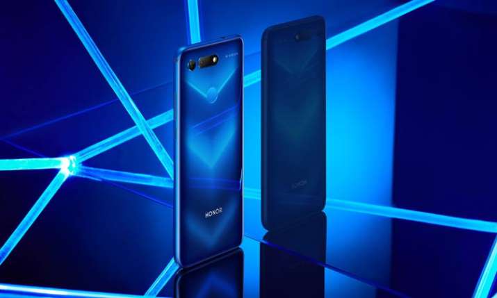 Honor 20 Pro coming with punch-hole display Honor 20 Pro coming with punch-hole display- India TV Paisa
