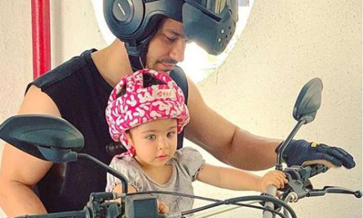 Kunal Kemmu receives best birthday gift from daughter Inaaya Naumi Kemmu Kunal Kemmu receives best birthday gift from daughter Inaaya Naumi Kemmu- India TV