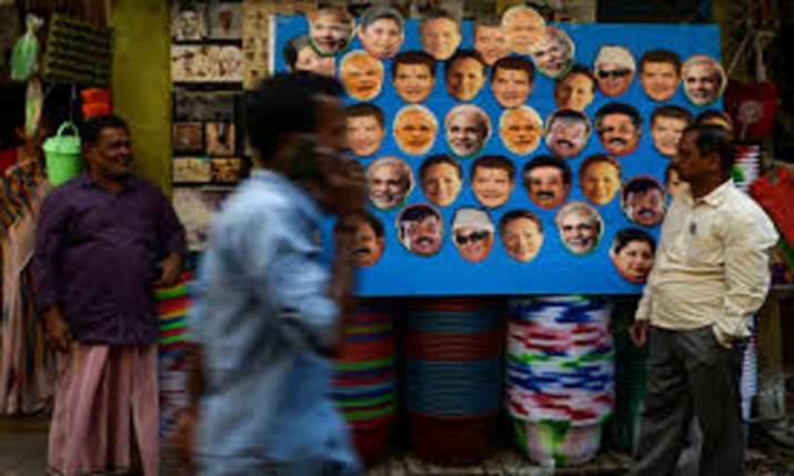 Use of smuggled gold in LS polls in Delhi, Customs, I-T dept on high vigil Use of smuggled gold in LS polls in Delhi, Customs, I-T dept on high vigil- India TV Paisa