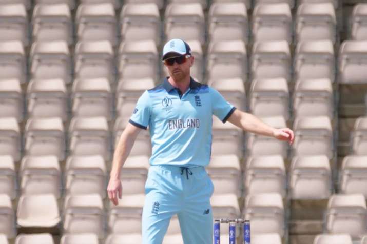 Englands assistant coach Paul Collingwood on field against Australia warm-up Match Englands assistant coach Paul Collingwood on field against Australia warm-up Match- India TV