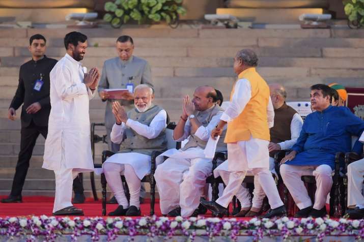 36 minister has take oath for second term while 20... 36 minister has take oath for second term while 20...- India TV