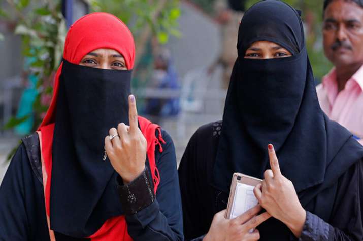 सुप्रीम कोर्ट ने रमज़ान के दौरान मतदान के समय पर चुनाव आयोग से मांगा जवाब सुप्रीम कोर्ट ने रमज़ान के दौरान मतदान के समय पर चुनाव आयोग से मांगा जवाब- India TV