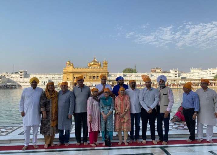 Sam Pitroda at Golden Temple Sam Pitroda at Golden Temple- India TV