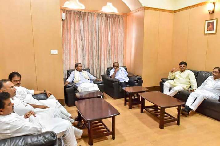 Karnataka Chief Minister H D Kumaraswamy (3rd R),... Karnataka Chief Minister H D Kumaraswamy (3rd R),...- India TV