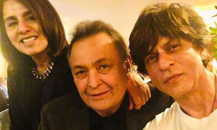 Shah Rukh Khan met Rishi Kapoor and Neetu Kapoor in New York Shah Rukh Khan met Rishi Kapoor and Neetu Kapoor in New York- India TV