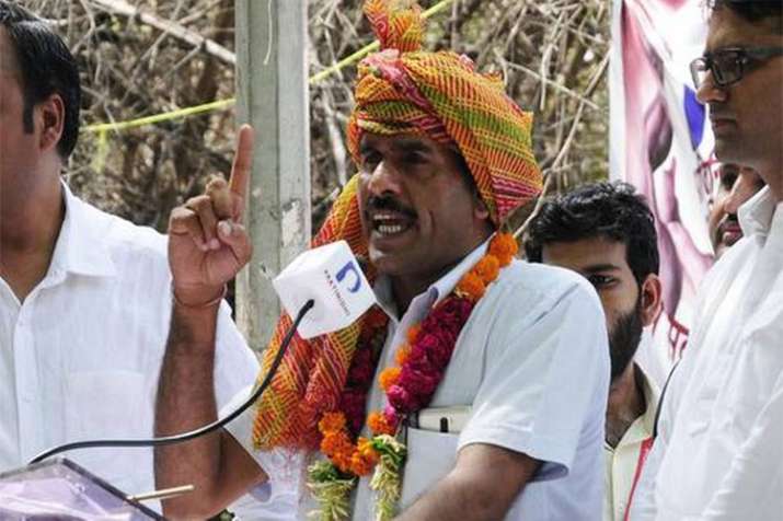 Tej Bahadur Yadav's nomination suspended from Varanasi Lok Sabha Seat Tej Bahadur Yadav's nomination suspended from Varanasi Lok Sabha Seat- India TV