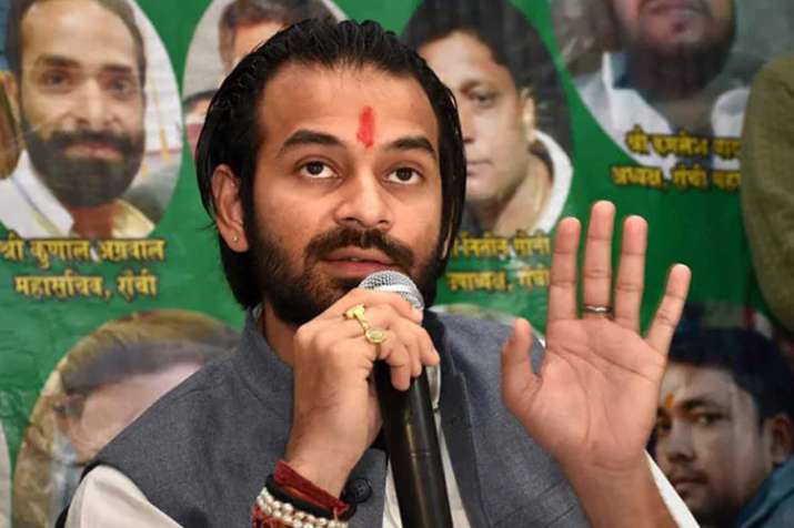 तेजस्वी पर तेजप्रताप का सबसे बड़ा हमला, खुद को बताया बिहार का दूसरा लालू प्रसाद यादव तेजस्वी पर तेजप्रताप का सबसे बड़ा हमला, खुद को बताया बिहार का दूसरा लालू प्रसाद यादव- India TV