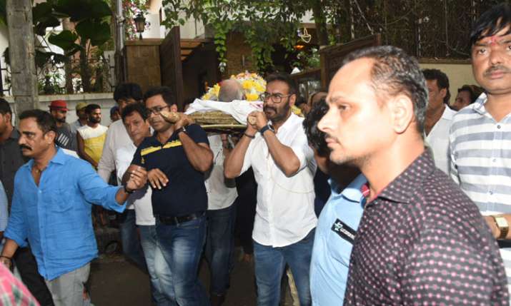 Veeru Devgan last rites Veeru Devgan last rites- India TV