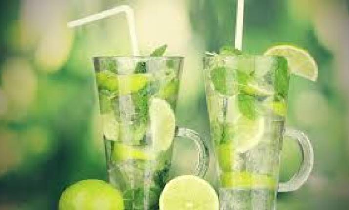 Beat the heat with these 5 refreshing summer drinks Beat the heat with these 5 refreshing summer drinks- India TV
