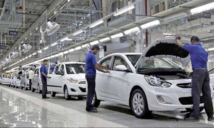 Auto sales drop in may, Maruti reports 22 pc decline Auto sales drop in may, Maruti reports 22 pc decline - India TV Paisa