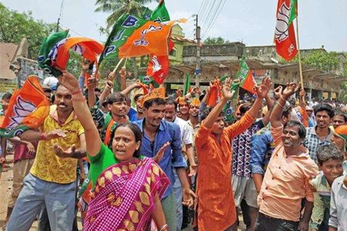 बीजेपी ने बनाया प्रतिरोध वाहिनी, कहा-टीएमसी जो भाषा समझेगी, उन्हें उसी भाषा में जवाब देंगे बीजेपी ने बनाया प्रतिरोध वाहिनी, कहा-टीएमसी जो भाषा समझेगी, उन्हें उसी भाषा में जवाब देंगे- India TV
