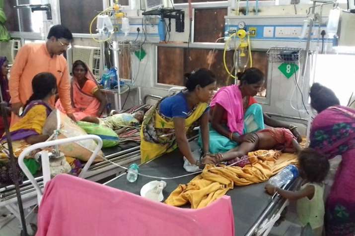 बिहार में रहस्यमयी चमकी बुखार से अब तक 56 बच्चों की मौत, अस्पतालों में इमरजेंसी जैसे हालात बिहार में रहस्यमयी चमकी बुखार से अब तक 56 बच्चों की मौत, अस्पतालों में इमरजेंसी जैसे हालात- India TV