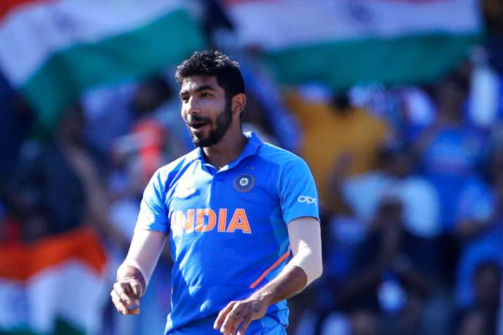 बुमराह ने पढ़े धोनी की तारीफ में कसीदे, बोले- धोनी भाई ने क्रीज पर समय बिताकर शानदार पारी खेली बुमराह ने पढ़े धोनी की तारीफ में कसीदे, बोले- धोनी भाई ने क्रीज पर समय बिताकर शानदार पारी खेली- India TV