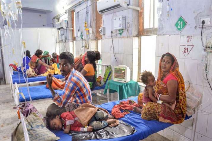 बिहार में चमकी बुखार से मरने वालों की संख्या बढ़ी, अबतक 131 बच्चों की मौत बिहार में चमकी बुखार से मरने वालों की संख्या बढ़ी, अबतक 131 बच्चों की मौत- India TV