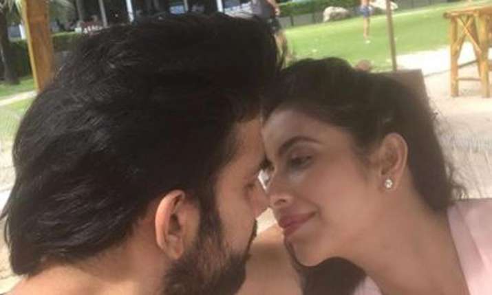 Caru Asopa, Rajeev Sen Caru Asopa, Rajeev Sen- India TV