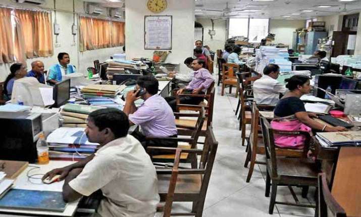 Govt asks banks, PSUs to review staff's service records to weed out corrupt, non-performing ones Govt asks banks, PSUs to review staff's service records to weed out corrupt, non-performing ones- India TV Paisa