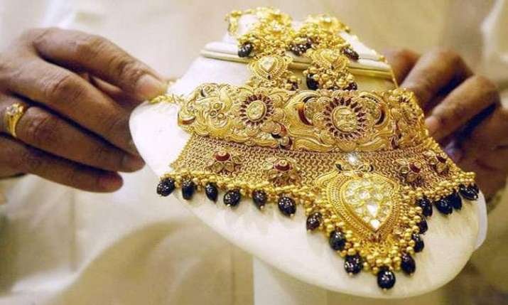 Gem and jewellery industry seeks lower customs duty on gold Gem and jewellery industry seeks lower customs duty on gold- India TV Paisa