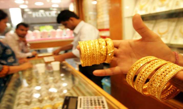 Gold prices zoom Rs 280, crosses Rs 34,000 mark Gold prices zoom Rs 280, crosses Rs 34,000 mark- India TV Paisa