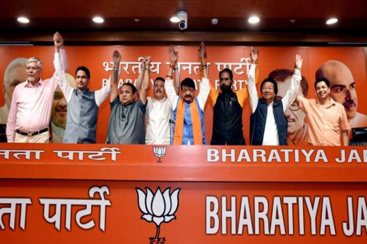 Mamata Banerjee’s govt may not survive till 2021: BJP leader Kailash Vijayvargiya Mamata Banerjee’s govt may not survive till 2021: BJP leader Kailash Vijayvargiya- India TV