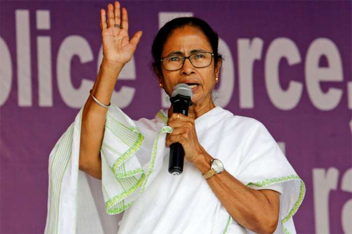 Mamata Banerjee changes Facebook, Twitter display picture to 'Jai Hind, Jai Bangla' | PTI File Mamata Banerjee changes Facebook, Twitter display picture to 'Jai Hind, Jai Bangla' | PTI File- India TV