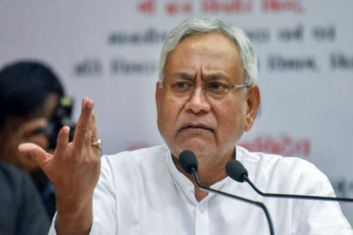 क्या नीतीश कुमार बढ़ा रहे हैं बीजेपी से दूरी? धारा 370 पर दिया यह बड़ा बयान क्या नीतीश कुमार बढ़ा रहे हैं बीजेपी से दूरी? धारा 370 पर दिया यह बड़ा बयान- India TV