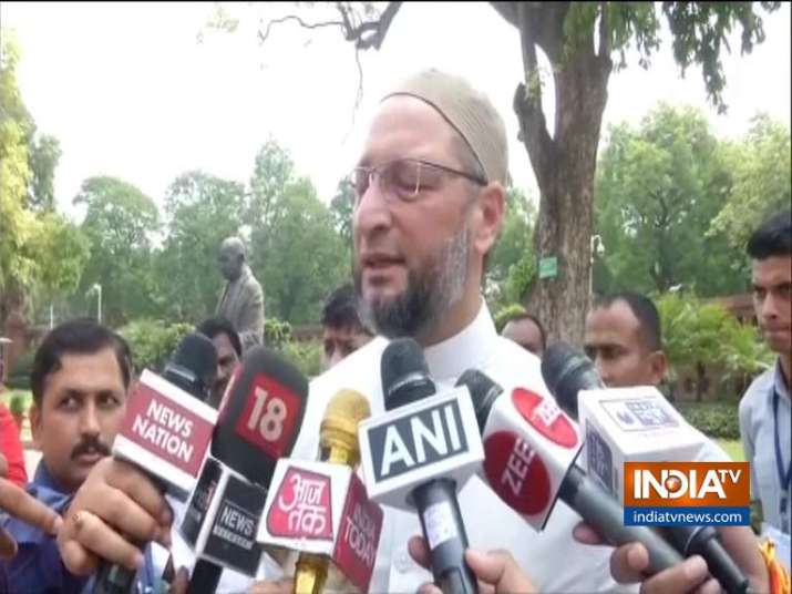 Asaduddin Owaisi targets PM Modi on Gutter Comment Asaduddin Owaisi targets PM Modi on Gutter Comment - India TV