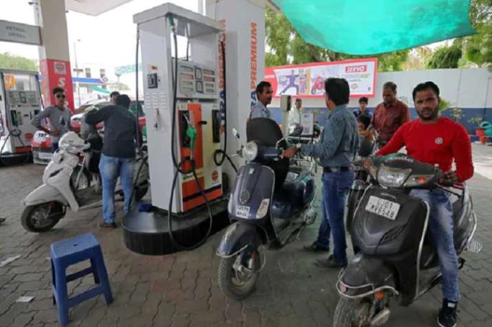 Petrol, diesel prices hiked on Sunday, Check today's rates Petrol, diesel prices hiked on Sunday, Check today's rates- India TV Paisa