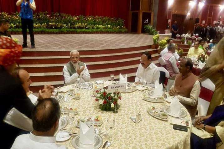 Prime Minister Narendra Modi today hosted a dinner for... Prime Minister Narendra Modi today hosted a dinner for...- India TV
