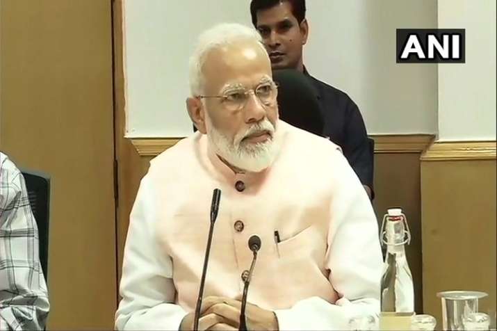 PM Modi interacts with economists, industry experts ahead of Budget 2019 organized by NITI Aayog PM Modi interacts with economists, industry experts ahead of Budget 2019 organized by NITI Aayog - India TV Paisa