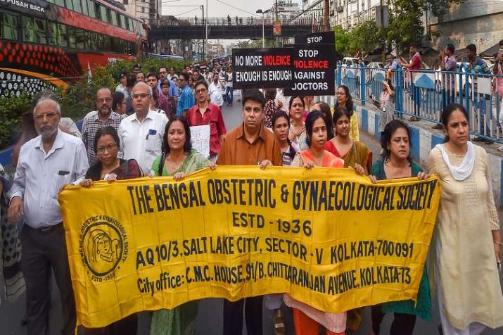 Members of Joint Doctors Forum walk in solidarity during... Members of Joint Doctors Forum walk in solidarity during...- India TV