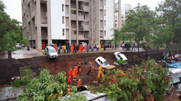 wall collapse wall collapse- India TV